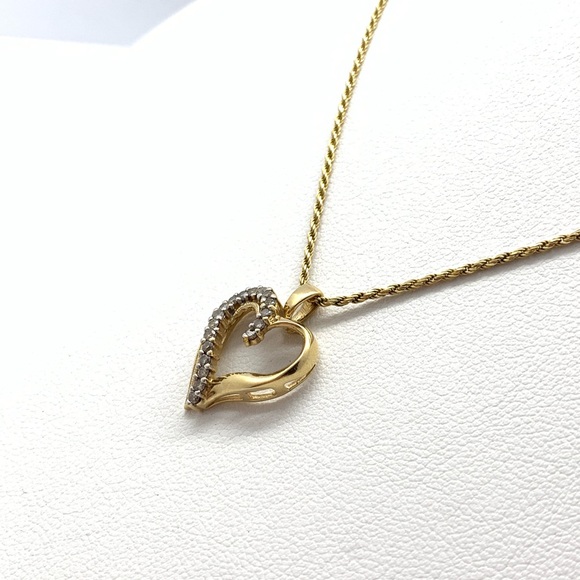 SOLD🔥 10K Diamond Cutout Heart Pendant Necklace - Picture 2 of 8